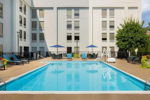 Hampton Inn Louisville Airport Fair/Expo Center - image 31