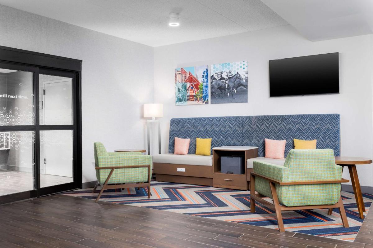 Hampton Inn Louisville Airport Fair/Expo Center - image 6