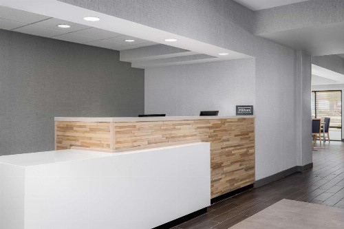 Hampton Inn Louisville Airport Fair/Expo Center - image 8