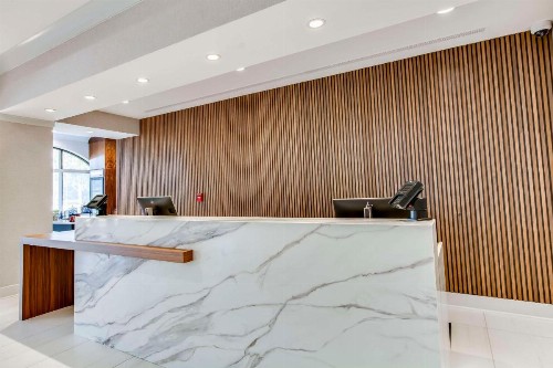Embassy Suites by Hilton Louisville East - image 24
