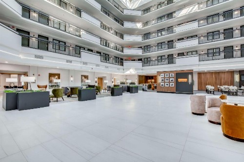 Embassy Suites by Hilton Louisville East - image 3