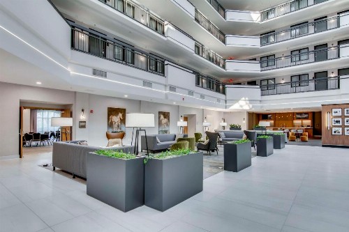 Embassy Suites by Hilton Louisville East - image 4