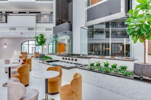 Embassy Suites by Hilton Louisville East - image 7