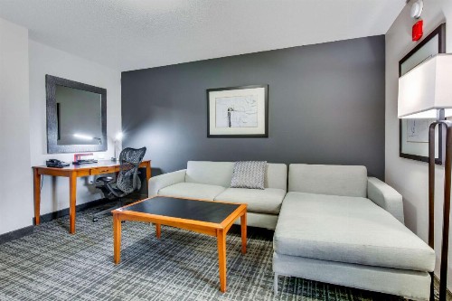 Hilton Garden Inn Louisville Airport - image 34