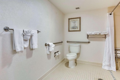 Hilton Garden Inn Louisville Airport - image 4