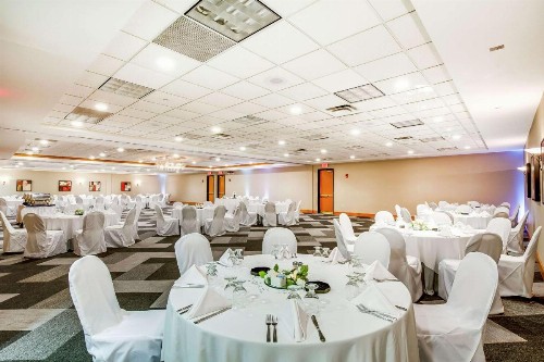 Hilton Garden Inn Louisville Airport - image 40