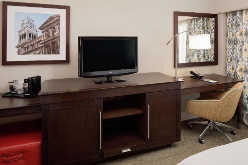 Hampton Inn Louisville Downtown - image 12