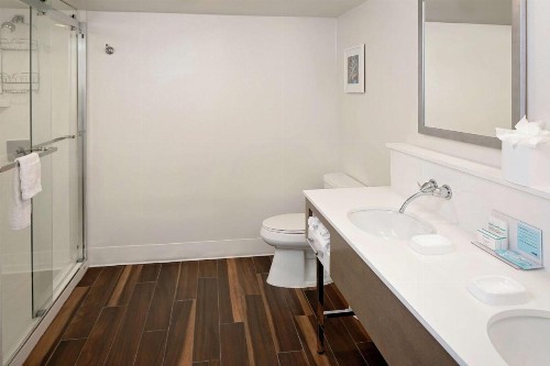 Hampton Inn Louisville Downtown - image 19