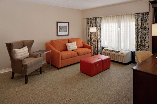 Hampton Inn Louisville Downtown - image 27