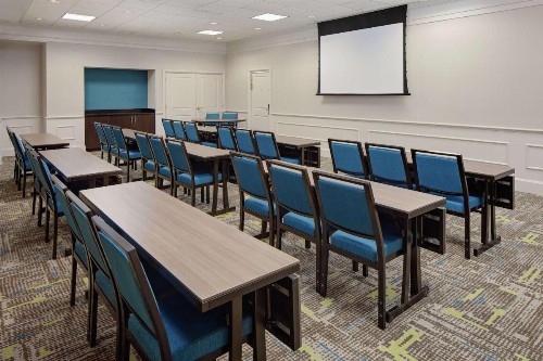 Hampton Inn Louisville Downtown - image 30