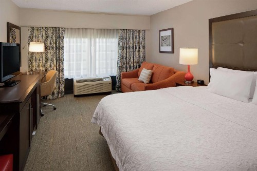 Hampton Inn Louisville Downtown - image 36