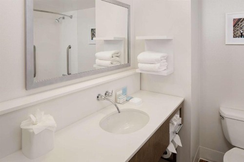 Hampton Inn Louisville Downtown - image 37