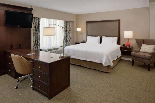 Hampton Inn Louisville Downtown - image 7