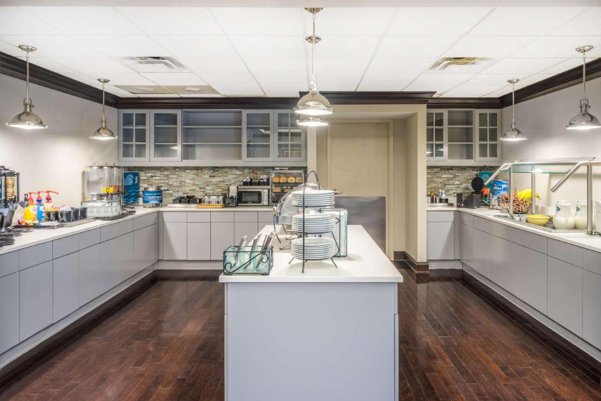 Homewood Suites by Hilton Louisville-East - image 7