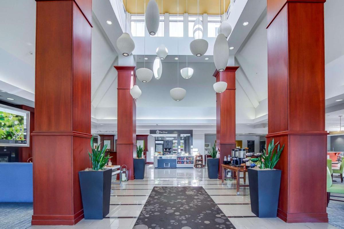 Hilton Garden Inn Louisville-Northeast - image 3