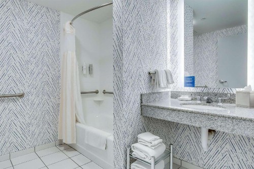 Hilton Garden Inn Louisville-Northeast - image 6
