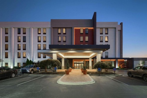 Hampton Inn Louisville Northeast - image 30