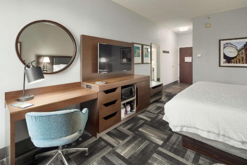 Hampton Inn Louisville Northeast - image 32
