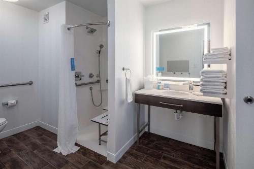 Hampton Inn Louisville Northeast - image 33