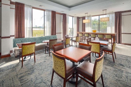 Hampton Inn Louisville Northeast - image 36