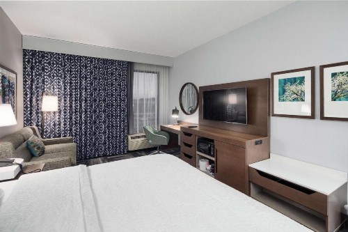 Hampton Inn Louisville Northeast - image 42