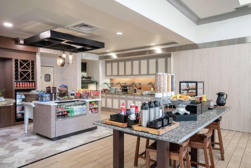 Hilton Garden Inn Louisville East - image 11