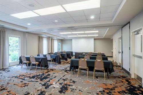 Hilton Garden Inn Louisville East - image 7