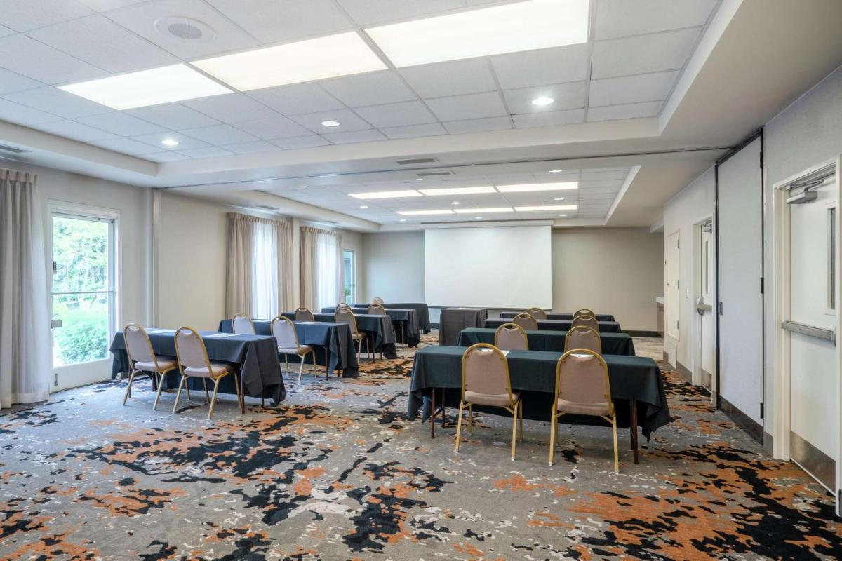 Hilton Garden Inn Louisville East - image 7