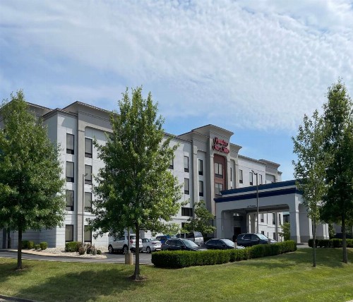 Hampton Inn & Suites Louisville East - image 16