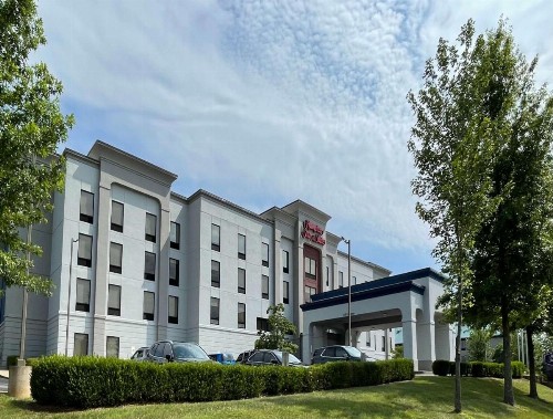 Hampton Inn & Suites Louisville East - image 21