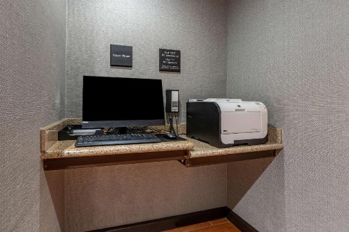 Hampton Inn & Suites Louisville East - image 26