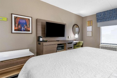 Hampton Inn & Suites Louisville East - image 29