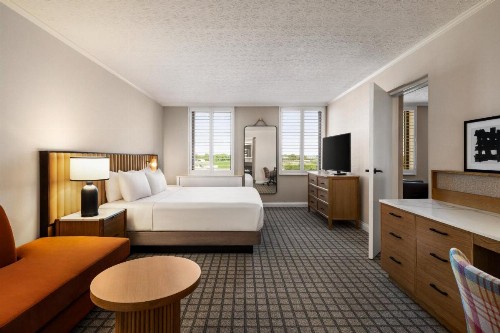 Crowne Plaza Louisville Airport Expo Center an IHG Hotel - image 10