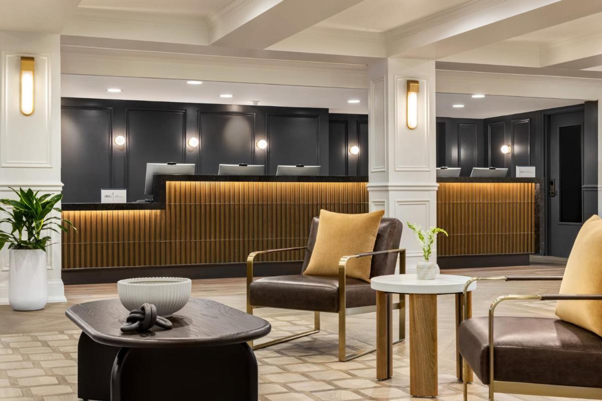 Crowne Plaza Louisville Airport Expo Center an IHG Hotel - image 2
