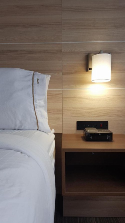 Holiday Inn Express Louisville Northeast an IHG Hotel - image 15