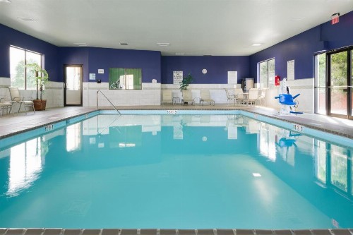 Holiday Inn Express Louisville Northeast an IHG Hotel - image 36