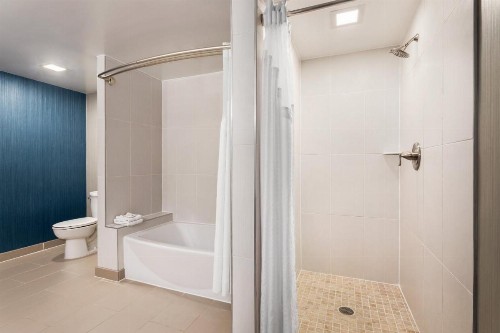 Holiday Inn Louisville East - Hurstbourne an IHG Hotel - image 19