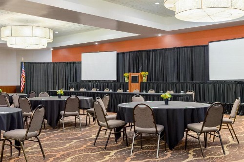 Holiday Inn Louisville East - Hurstbourne an IHG Hotel - image 39