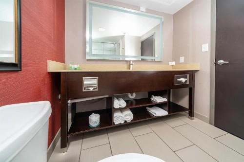 Holiday Inn Louisville East - Hurstbourne an IHG Hotel - image 6