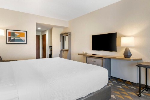 Holiday Inn Louisville Airport South an IHG Hotel - image 10