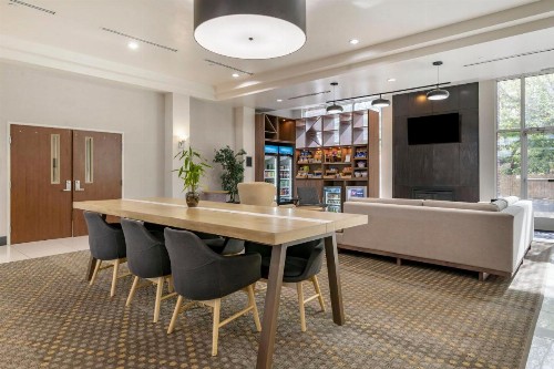 Holiday Inn Louisville Airport South an IHG Hotel - image 22
