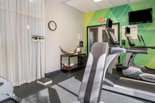 Holiday Inn Louisville Airport South an IHG Hotel - image 44