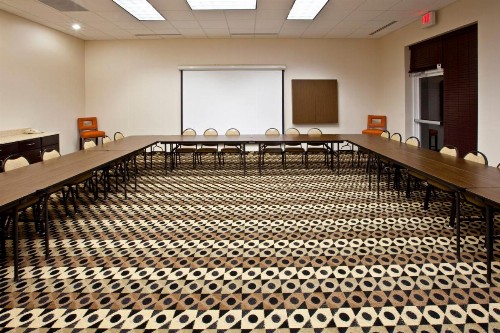 Holiday Inn Louisville Airport South an IHG Hotel - image 9