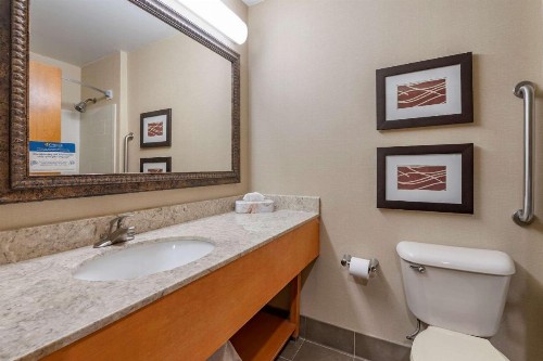 Comfort Inn Southwest Louisville - image 5