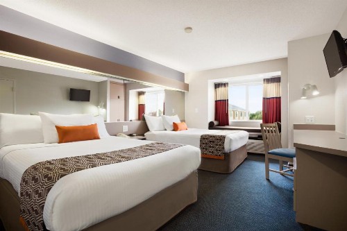 Microtel Inn By Wyndham Louisville East - image 21