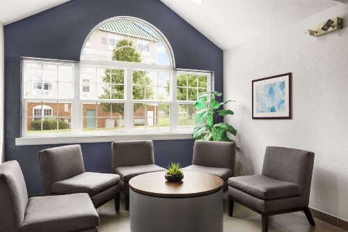 Microtel Inn By Wyndham Louisville East - image 5