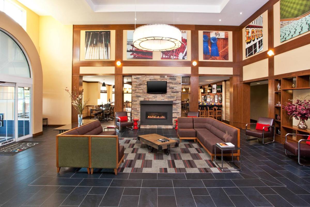 Four Points by Sheraton Louisville Airport - image 3