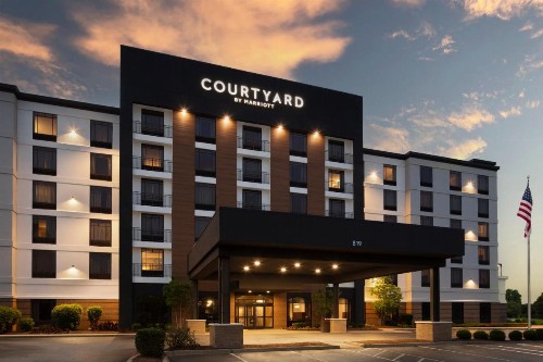 Courtyard Louisville Airport - image 10