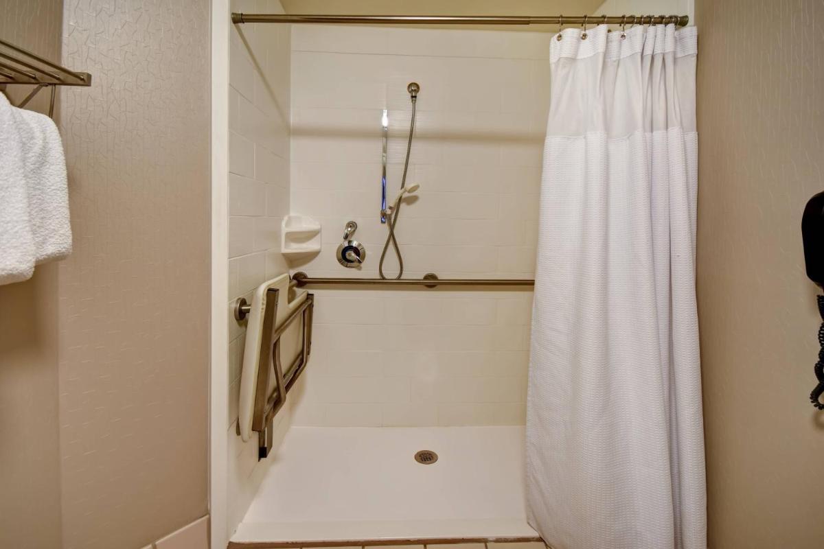 SpringHill Suites Louisville Airport - image 4