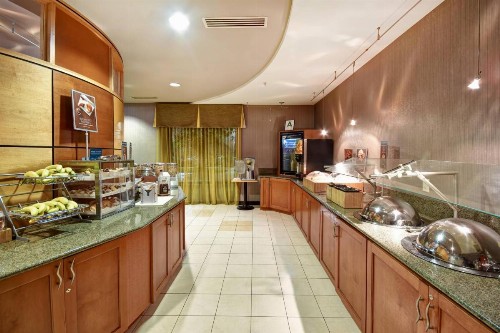 SpringHill Suites Louisville Airport - image 5